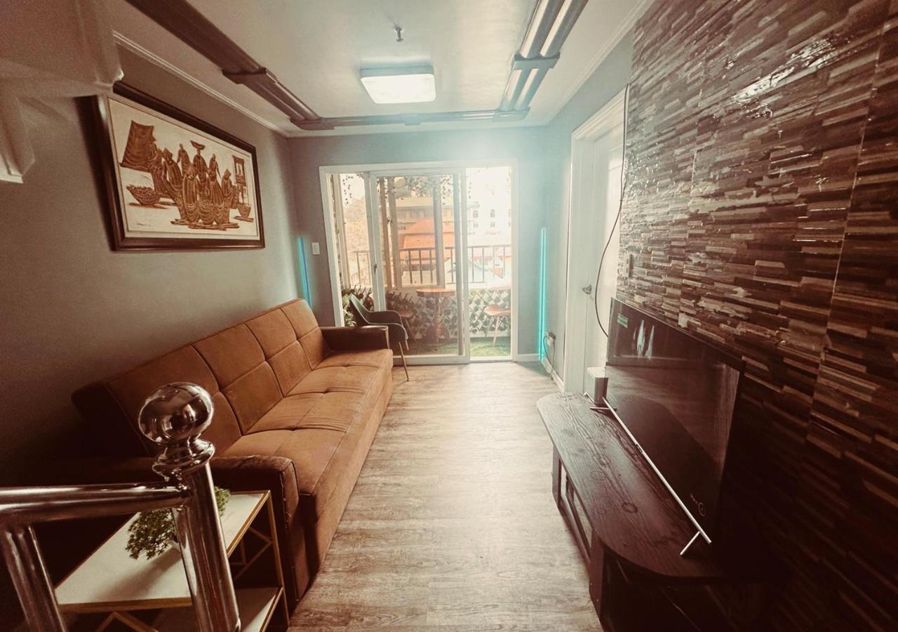 באגויו The Penthouse Zonevill Condo מראה חיצוני תמונה
